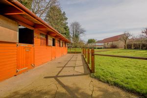 Photo 25- click for photo gallery